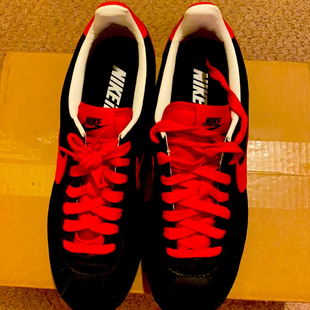 Women’s Size 11.5 black suede sneakers